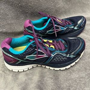 Women’s Brooks Ghost Shoes Size 8